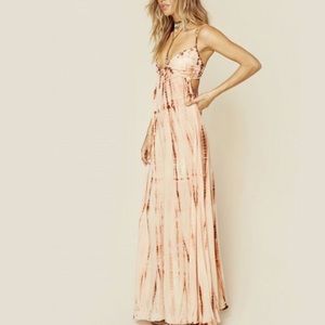 Flowy, beautiful maxi dress.